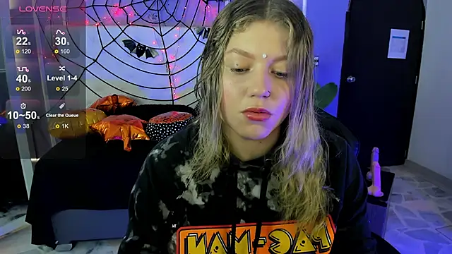 alaia greyy online show from November 4, 1:27 pm