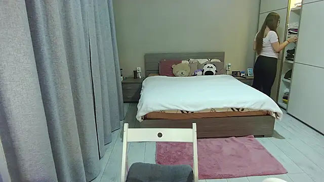 singletrouble online show from October 4, 4:18 am