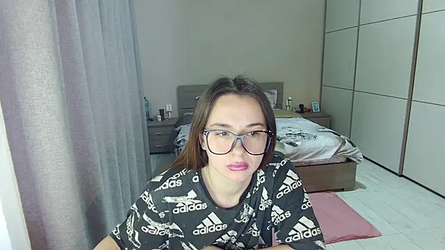 singletrouble online show from April 8, 4:36 am