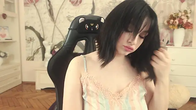 BritneyBarker online show from March 5, 12:39 am