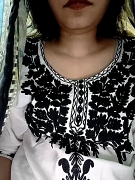 cute IndianBabe online show from November 24, 12:23 am