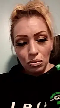 barbieinbondage7 online show from June 19, 5:11 am