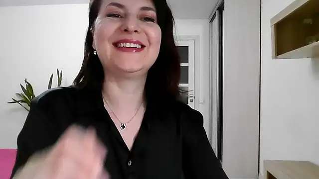 Victoria Glam online show from October 10, 5:29 pm