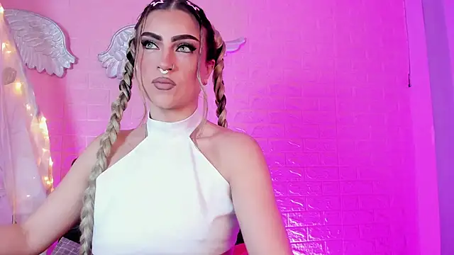 Valka praskov online show from December 3, 1:24 pm