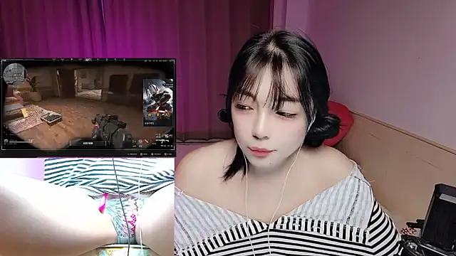 Song 99 online show from December 17, 1:15 pm