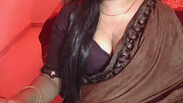PRIYANKAUAE online show from July 15, 12:26 am