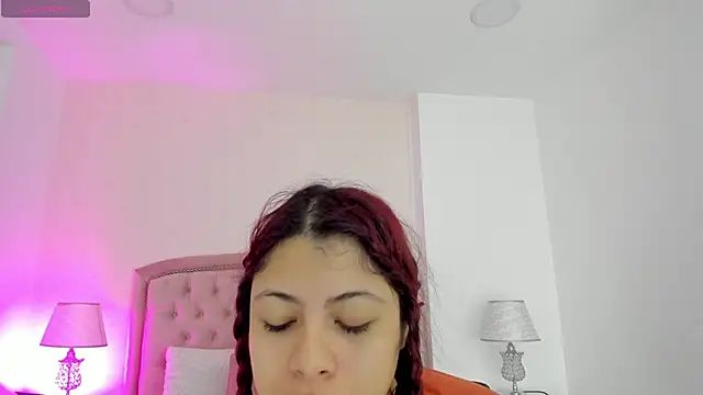 Kendall  Fox online show from October 27, 6:09 am