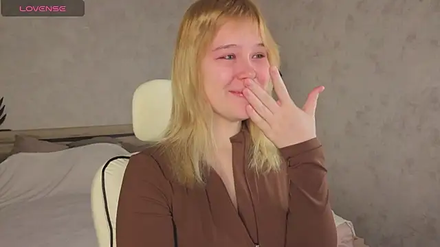 Amy Kimberlly online show from November 14, 12:10 am