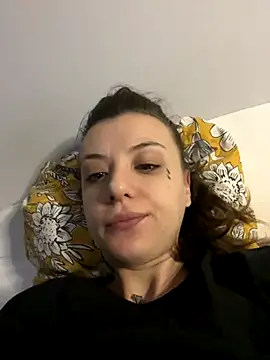 Snapshot of bunnythetailor chatting on September 18, 9:24 pm bunnythetailor online show from September 18, 9:24 pm