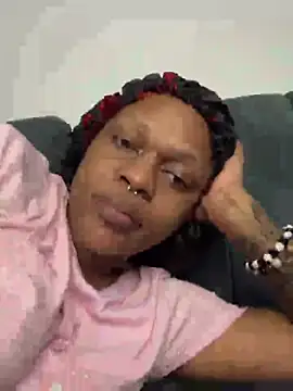 Boneca25 online show from May 29, 12:52 am