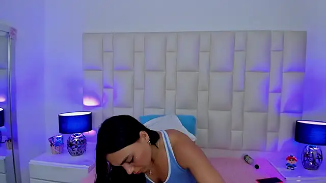 Ariana rouse online show from November 14, 6:30 pm