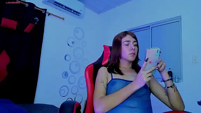 Nicol TransGirl online show from October 4, 3:45 am