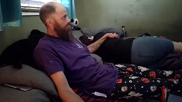 FeelingUnwanted online show from September 28, 1:27 pm