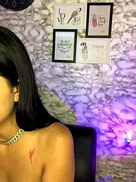 Miss karol online show from November 15, 6:09 pm