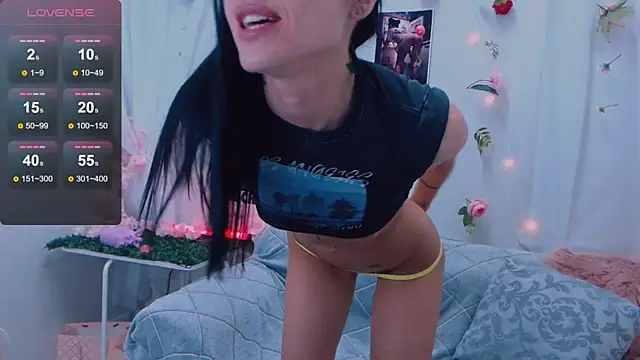 Holygirl  online show from April 13, 1:51 am