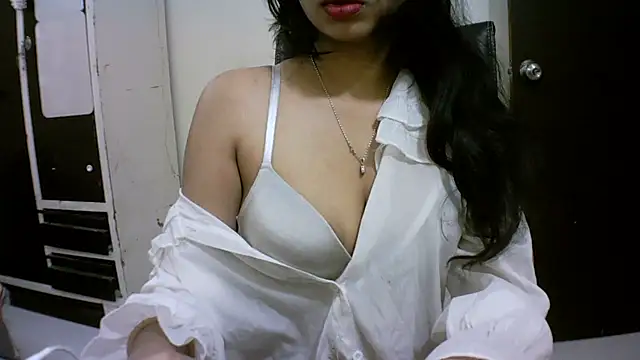 kajal  bhabhi  online show from June 1, 8:32 pm