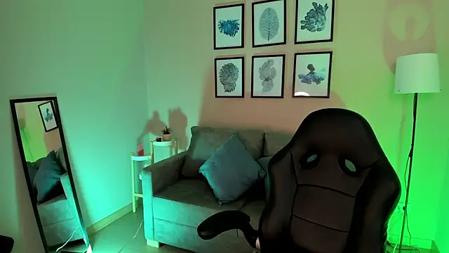 nina  dixon online show from September 18, 10:08 pm