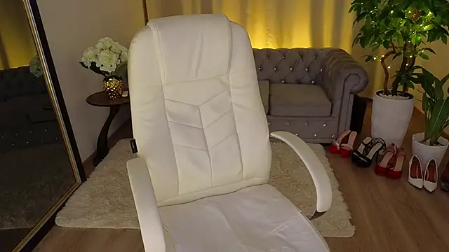 Victoria Korff online show from October 8, 4:55 pm