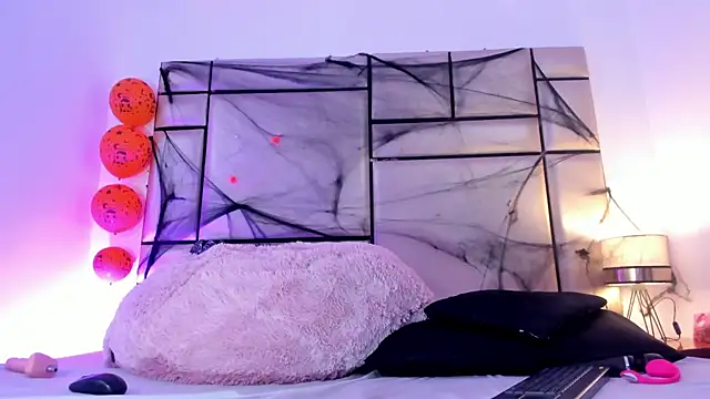 JulianaaHerrera online show from November 4, 11:37 am