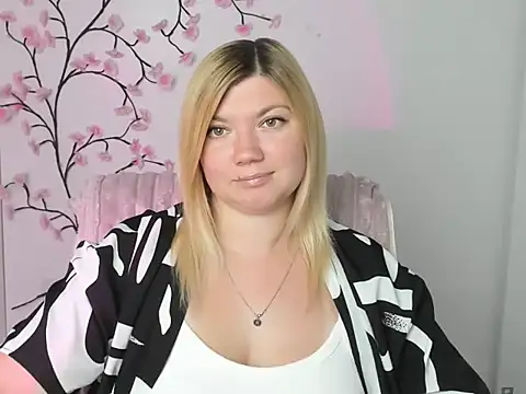 Lola moree online show from July 22, 11:33 am