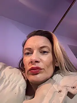 MissAmber21 online show from April 24, 10:45 pm