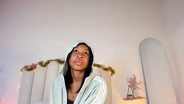 Zaira Rose  online show from December 17, 1:04 pm