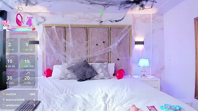 AliDiaz  online show from November 1, 8:24 pm