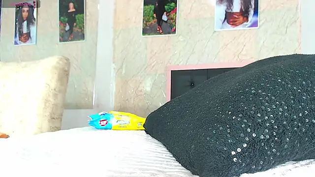 k stormi  online show from September 26, 1:47 am