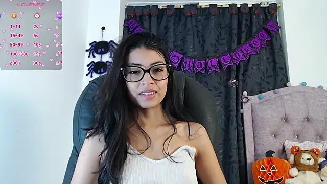 Snapshot of ellajonz chatting on October 17, 2:48 am ellajonz online show from October 17, 2:48 am
