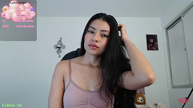ellajonz online show from May 12, 5:16 am
