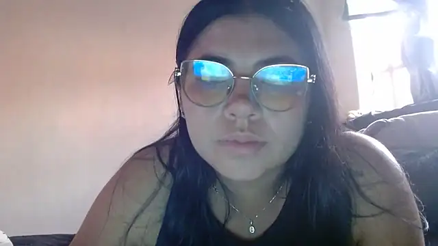 viccky vick online show from April 3, 10:08 pm