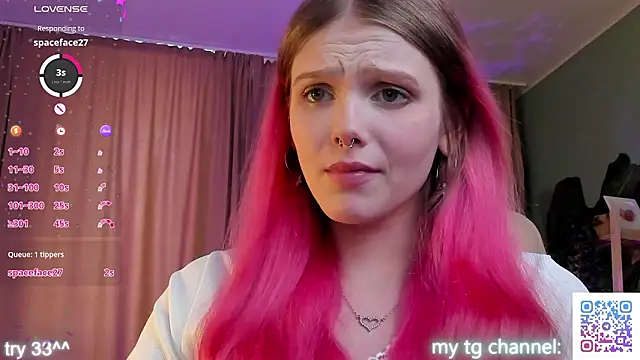 Gretchen Mol online show from March 1, 8:03 am