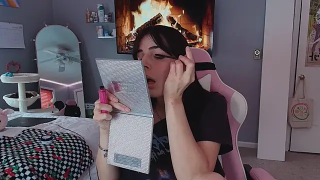 princesselysia online show from February 20, 7:37 pm