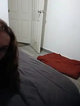 MirandaLatinaLovely online show from July 14, 3:22 am