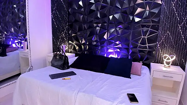 allicemackenzie online show from September 26, 3:42 pm