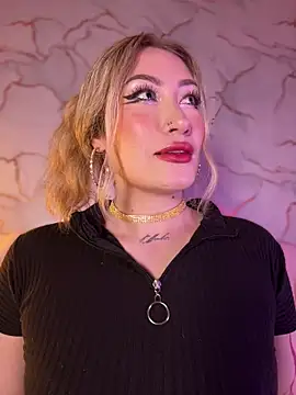 Lally Valencia   online show from February 18, 9:30 am