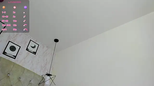 Raichell  online show from May 15, 3:11 am