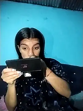 Ariell Kieran online show from March 10, 5:11 am