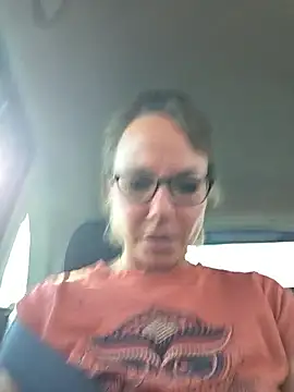 Fuxy-love69 online show from March 14, 12:17 pm