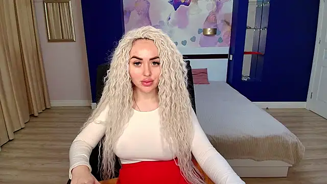 MissisCaty online show from November 12, 7:23 pm