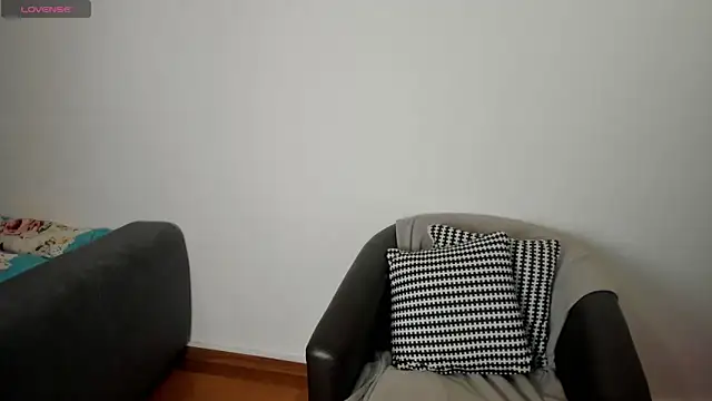 NicoleKatee online show from November 26, 2:29 pm