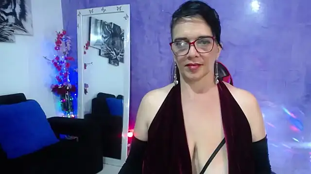 Snapshot of sarasmith3 chatting on September 24, 12:20 am sarasmith3 online show from September 24, 12:20 am