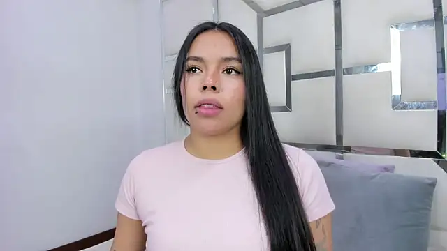 ZoeWan69 online show from April 15, 2:50 pm