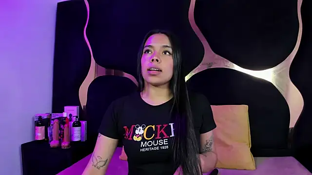 ZoeWan69 online show from October 15, 12:08 pm