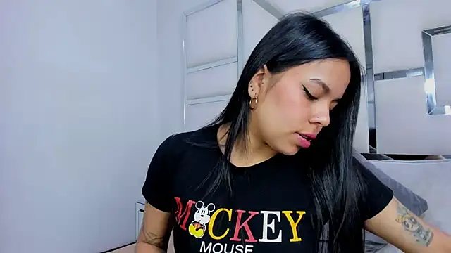 ZoeWan69 online show from October 7, 1:59 pm