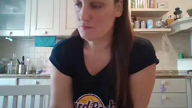 PrincessEileen89 online show from December 18, 1:27 pm