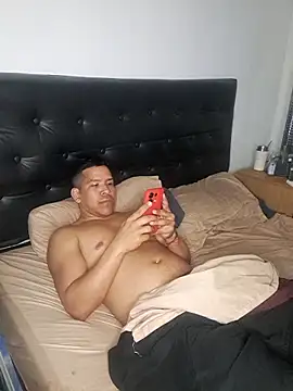 liamlara online show from September 29, 2:49 am