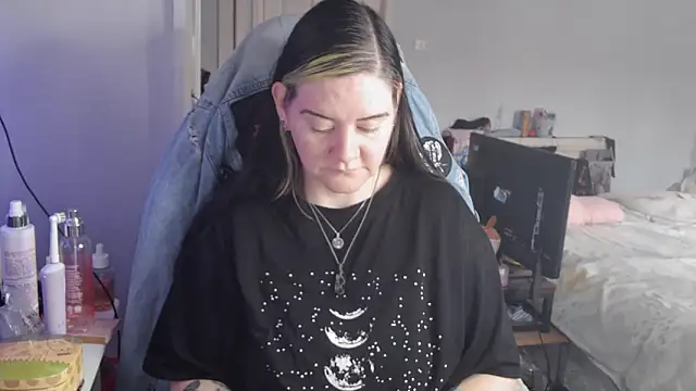 AureliaXOX online show from September 17, 10:35 am