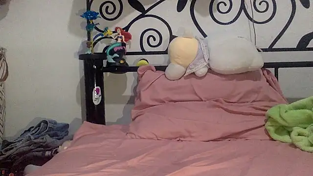 sharonlopez9611 online show from September 27, 4:41 am