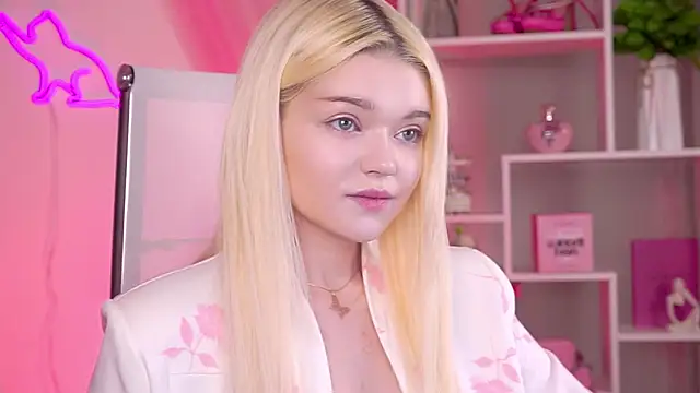 AdeleCartier online show from April 26, 3:37 am